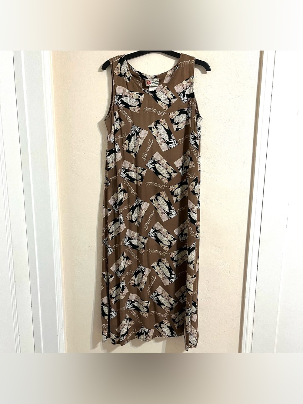 VTG 90s Hilo Hattie Hawaii Postcard Print Sleeveless Brown Maxi Dress M Retro